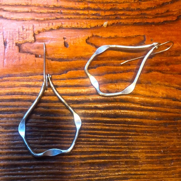Silver hammered earrings - Picture 1 of 2